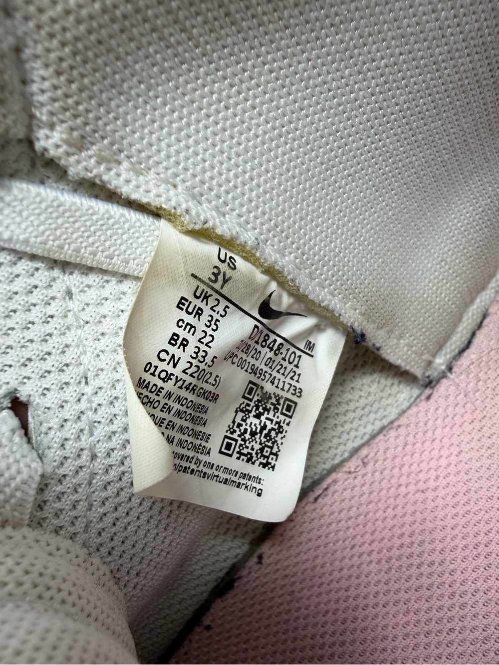 Nike Kids High-Top Sneakers in White, Light Gray, Pink & Black Sz. 3y - Picture 10 of 11